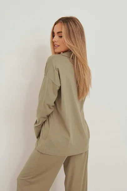 bezowa-koszula-oversize-na-kd-s-linia-regular