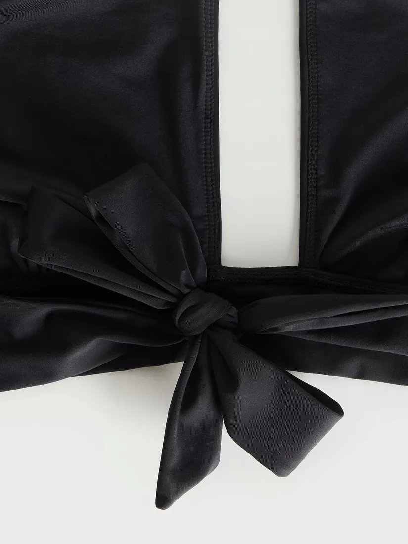 czarna-gora-od-bikini-reserved-s-stan-nowy
