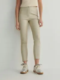 bezowe-spodnie-z-imitacji-skory-reserved-l