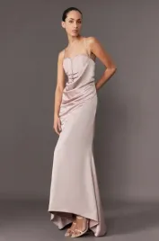 rozowa-dopasowana-satynowa-sukienka-maxi-karen-millen-l