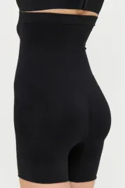 czarne-spodenki-z-efektem-push-up-magic-bodyfashion-xl