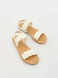 biale-sandaly-z-plecionymi-paskami-reserved-31