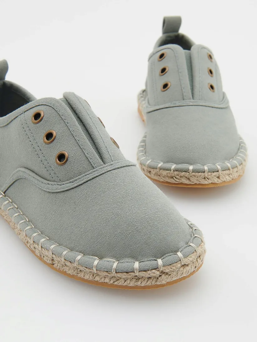 zielone-bawelniane-espadryle-reserved-31-stan-nowy