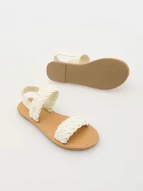 biale-sandaly-z-plecionymi-paskami-reserved-30