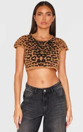 brazowy-top-w-lamparcie-cenki-prettylittlething-s