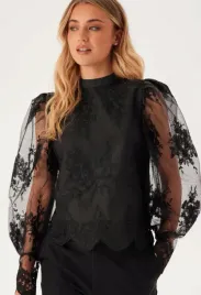 czarna-bluzka-z-przeswitujacymi-rekawami-yas-m