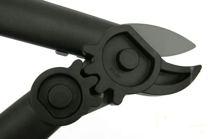 nozyce-reczne-fiskars-40cm-zasilanie-reczne