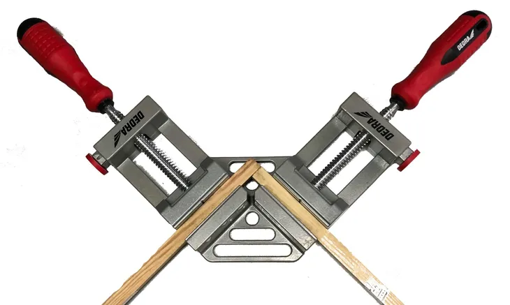 scisk-katowy-65x70mm-dedra-rozstaw-szczek-65-mm