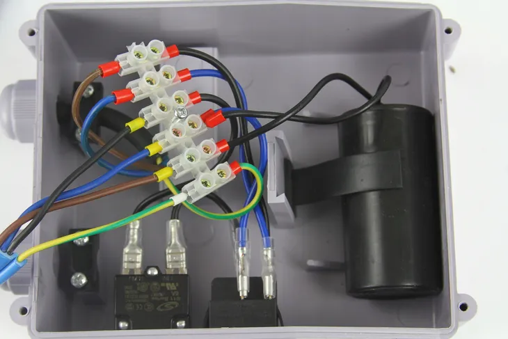pompa-glebinowa-4qjd-900w-control-box-mar-pol-maksymalna-wydajnosc-pompy-4200-l-h-stan-nowy