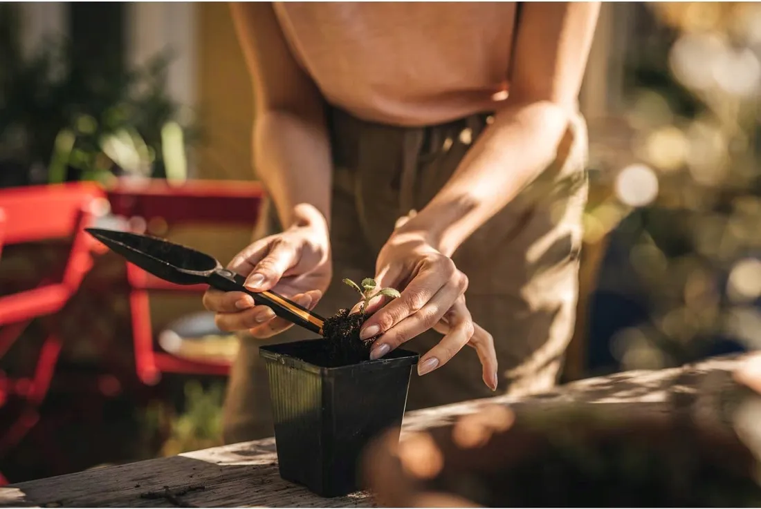 fiskars-solid-lopatka-do-wysiewu-33-mm