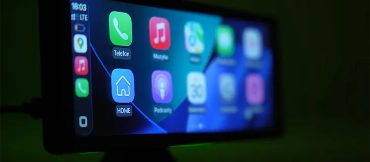 ekran-multimedialny-navitel-ds810-carplay-android-auto-wifi-bluetooth-komunikacja-airplay-bluetooth-wi-fi