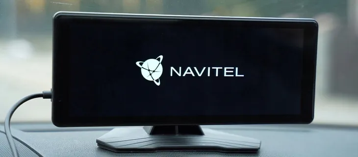 ekran-multimedialny-navitel-ds810-carplay-android-auto-wifi-bluetooth-zlacza-usb