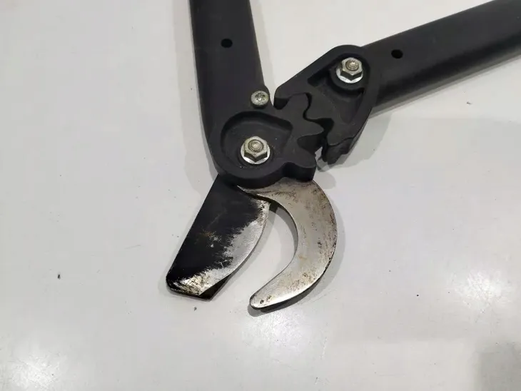 sekator-fiskars-l74-stan-nowy-zasilanie-reczne