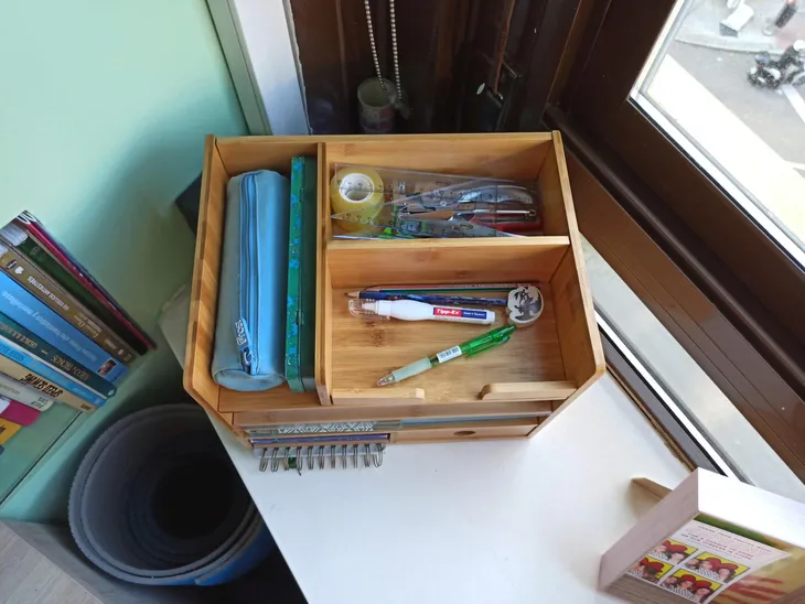 organizer-na-biurko-navaris-stan-nowy-bohater-inny