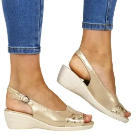 sandaly-damskie-na-koturnie-evento-7028-bezowe