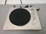 gramofon-denon-dp-300f-srebrny-naped-paskowy