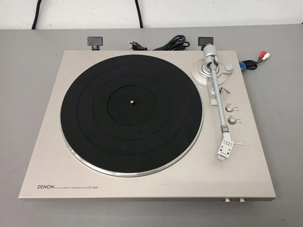 gramofon-denon-dp-300f-srebrny