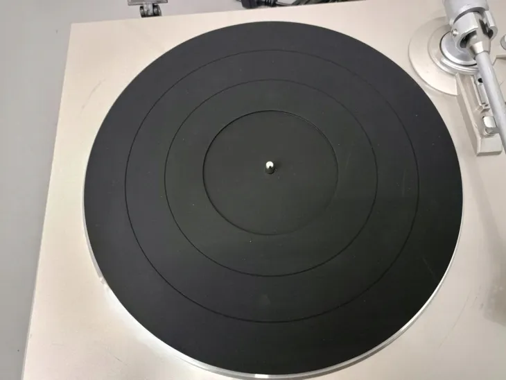 gramofon-denon-dp-300f-srebrny-szerokosc-produktu-43-3-cm