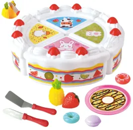 woopie-tort-urodzinowy-i-owoce-do-krojenia-ze-slodkosciami