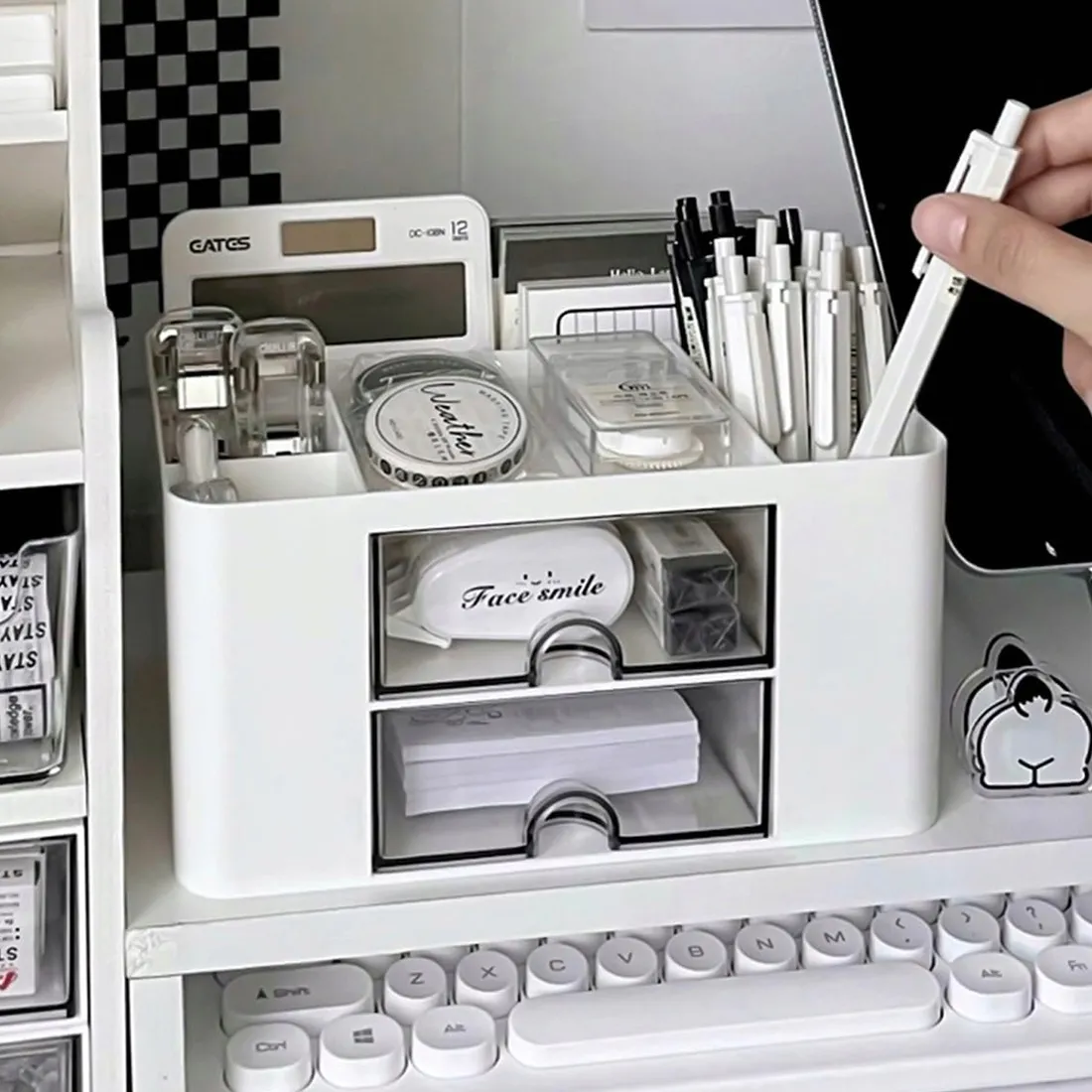 przybornik-na-dlugopisy-bedee