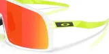 okulary-oakley-sutro-clear-prizm-ruby-cechy-dodatkowe-lustrzanki