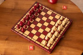 szachy-drewniane-perelka-36-x-36-cm-kolor-wisniowy