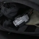 latarka-na-bron-fenix-gl22-zasilanie-akumulatorowe