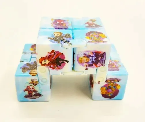 fidget-infinity-cube-kostka-logiczna-avengers