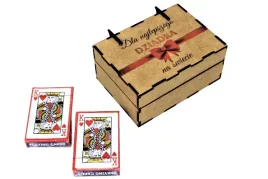 dzien-dziadka-pudelko-nadruk-z-kartami-2-talie-zawieszka-gratis