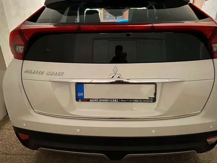 mitsubishi-eclipse-cross-listwa-chrom-na-klape-stan-nowy