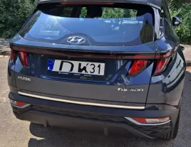 hyundai-tucson-iv-2020-listwa-chrom-na-klape-tyl