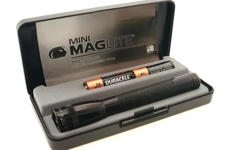 latarka-maglite-min-aa-m2a01l-stan-nowy