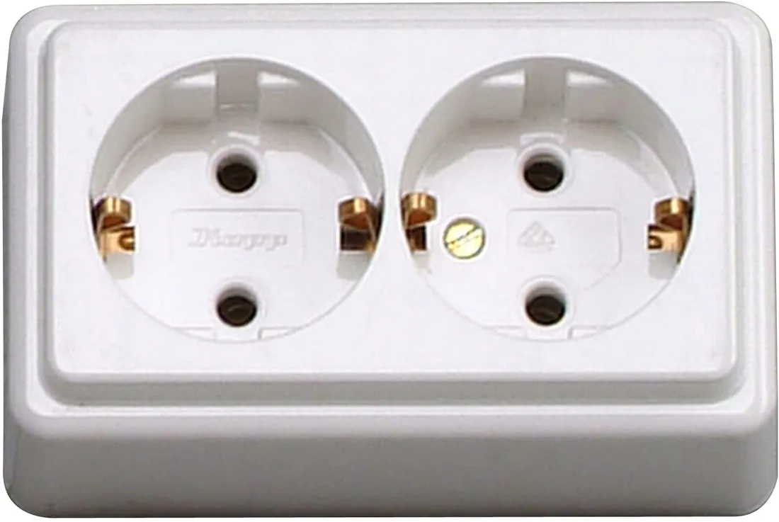 gniazdo-elektryczne-scienne-kopp-bialy-105x65cm