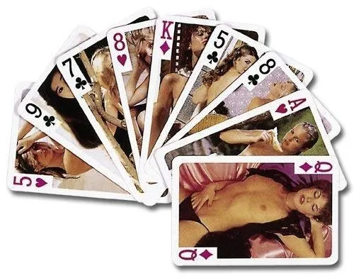 gra-karciana-strip-poker