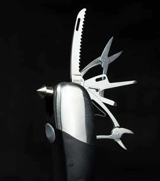 niezbednik-kierowcy-multitool-8w1-latarka