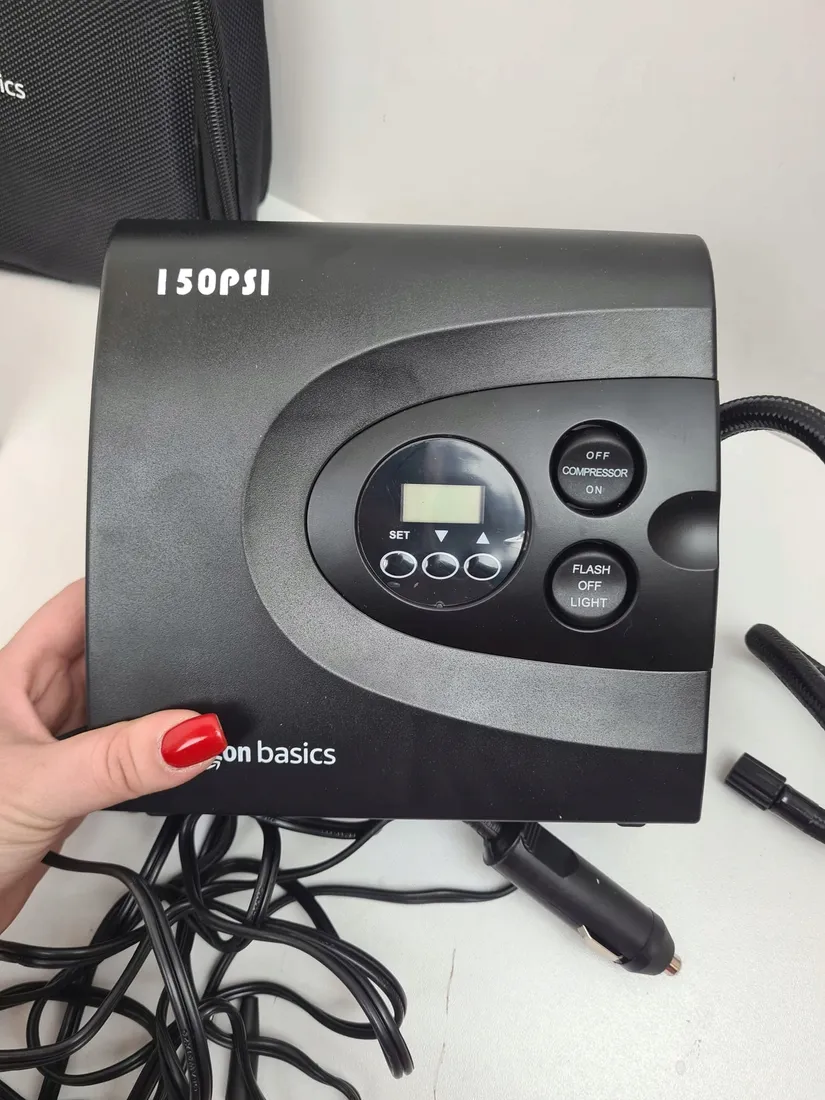 kompaktowy-kompresor-amazon-basics-psi-150-dc-12v-przenosny-stan-powystawowy