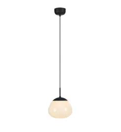 loftowa-lampa-wiszaca-rise-nad-kuchenna-wyspe-czarna-biala