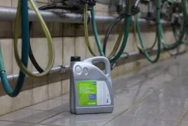 olej-smarujacy-viscano-do-dojarek-5-l-kerbl