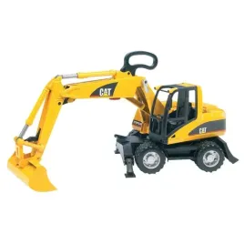 koparka-caterpillar-na-kolach-bruder-02445