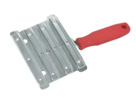zgrzeblo-metalowe-dla-bydla-3-rzedowe-10-x-145-cm-kerbl