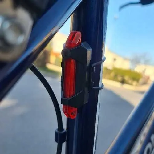 lampka-rowerowa-tylna-usb