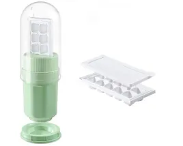 forma-do-kostek-lodu-z-kubkiem-do-kostek-zielony