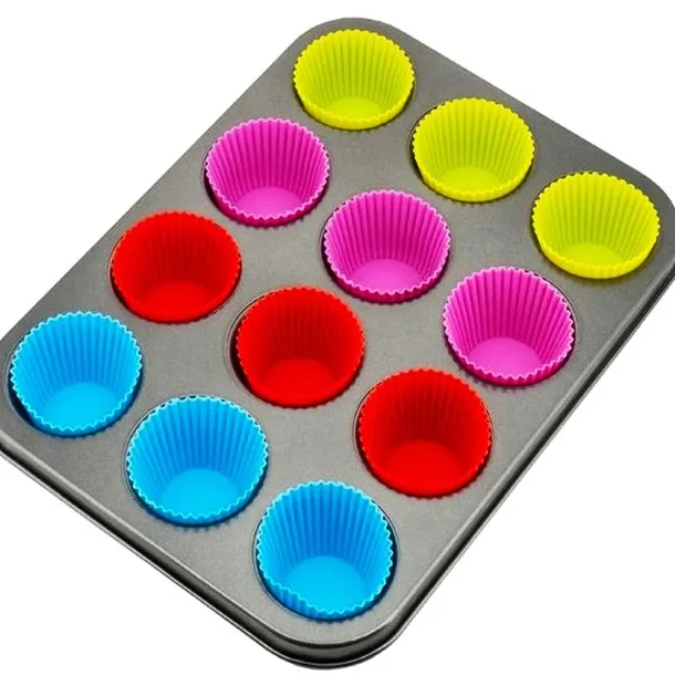 forma-blacha-na-muffinki-forma-na-babeczki-12-silikonowych-foremek-stan-nowy