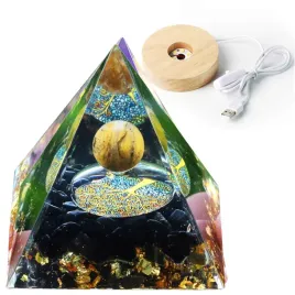 piramida-orgonit-led-lampka-podstawa-5cm-krysztal-kamienie-amulet-5cm-hx13