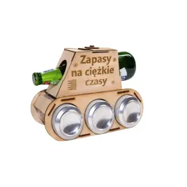 drewniany-czolg-na-piwo-stojak-z-personalizowanym-grawerem-prezent