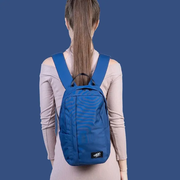 maly-plecak-cabin-zero-flight-12l-navy-cechy-dodatkowe-brak