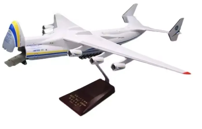 MODEL SAMOLOTU AN225 ANTONOV KOLEKCJONERSKA REPLIKA 42CM 1:200