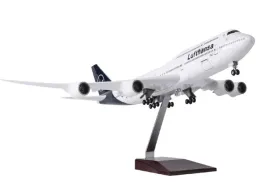 model-samolotu-boeing-747-8-lufthansa-kolekcjonerska-replika-47cm