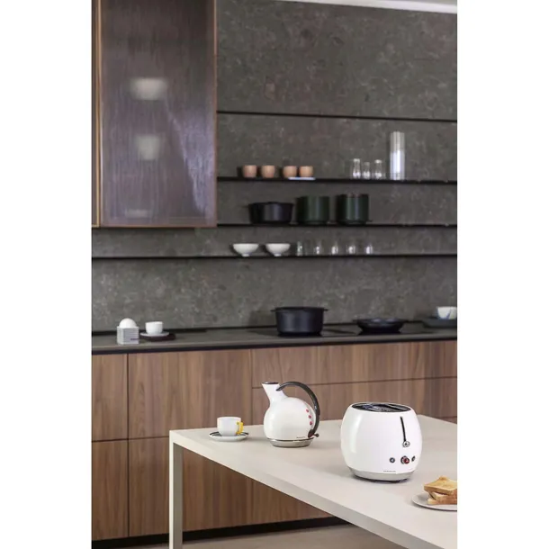 romeo-toster-bialy-marka-bugatti