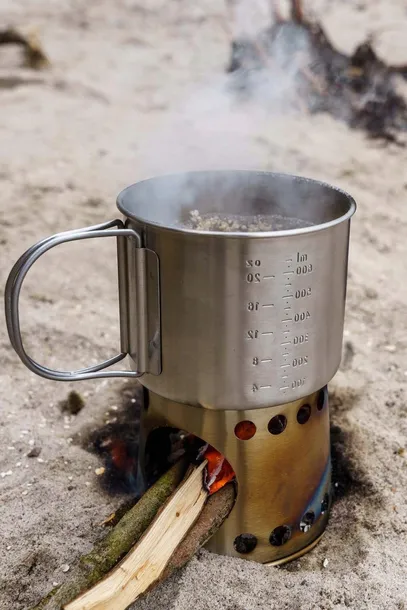 petromax-stove-cup-cp750-cechy-dodatkowe-oslona-przed-wiatrem-skladana-konstrukcja